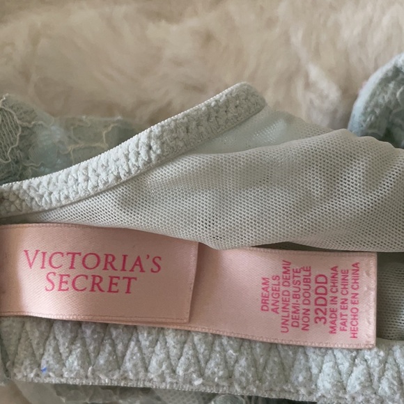 Victoria’s Secret Unlined Demi Bra - Picture 4 of 4